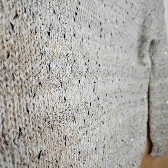 GB Gianni Bini Cropped Tan/Cream/Black With Gold Sequins V-Neck Sweater Size L - Picture 3 of 8